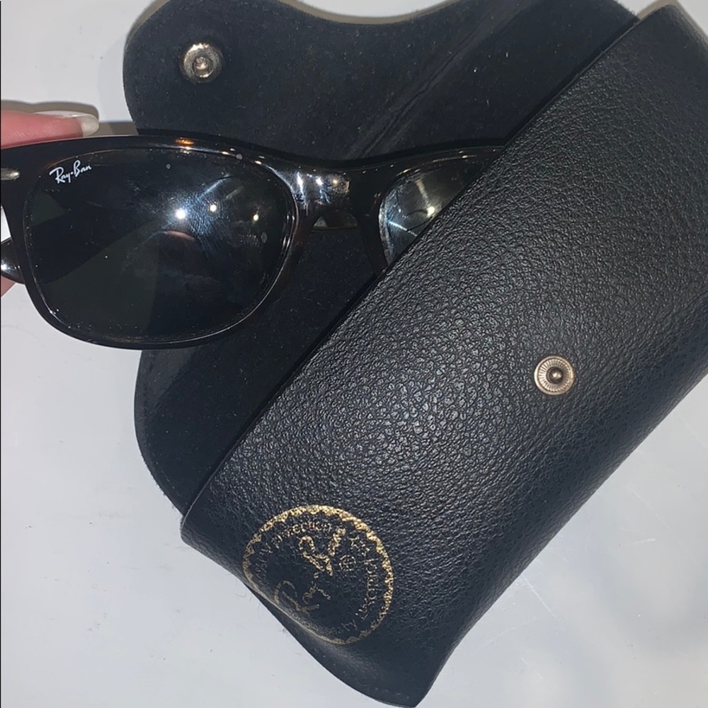 Classic rayban sunglasses